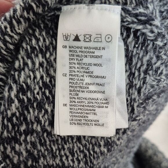 H&M L.O.G.G. Black and White Knit Sweater - Picture 8 of 16